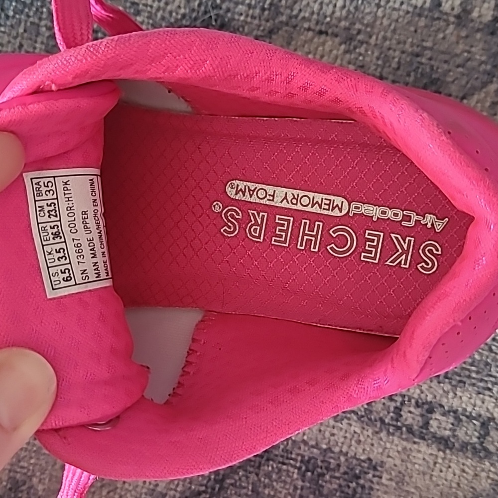 Skechers Air Cooled Memory Foam - image 2